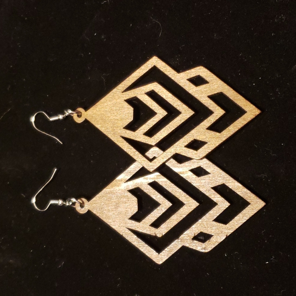 Modern style design lightweight elegant earrings